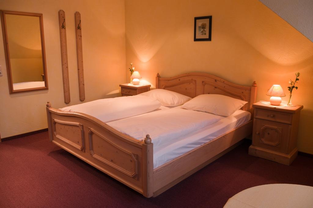 Hotel Schwarzes Ross Schwarzach am Main Quarto foto